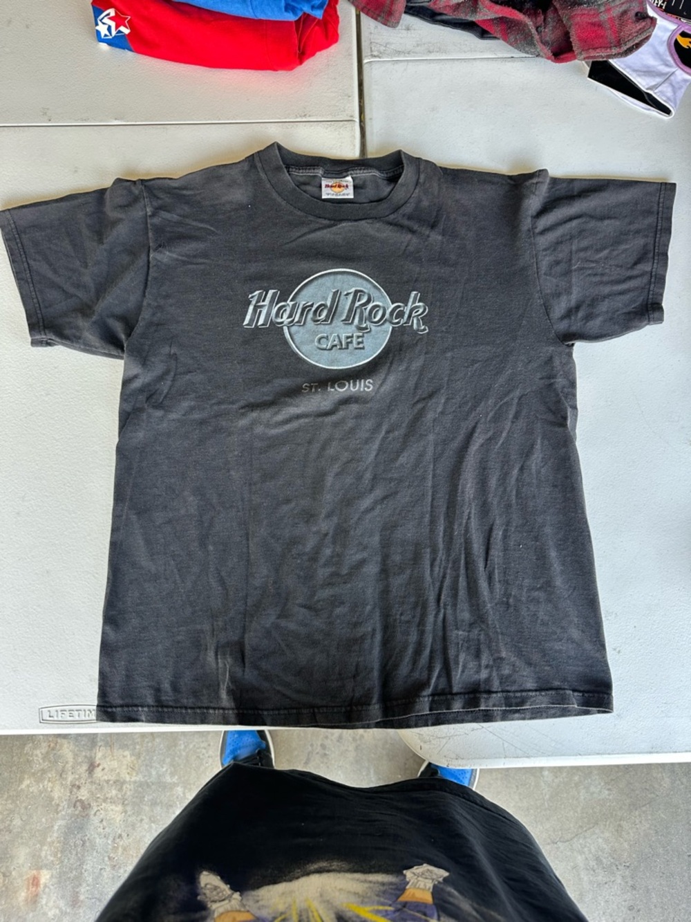 Vintage Hard Rock Cafe St. Louis Men's T-Shirt — Black